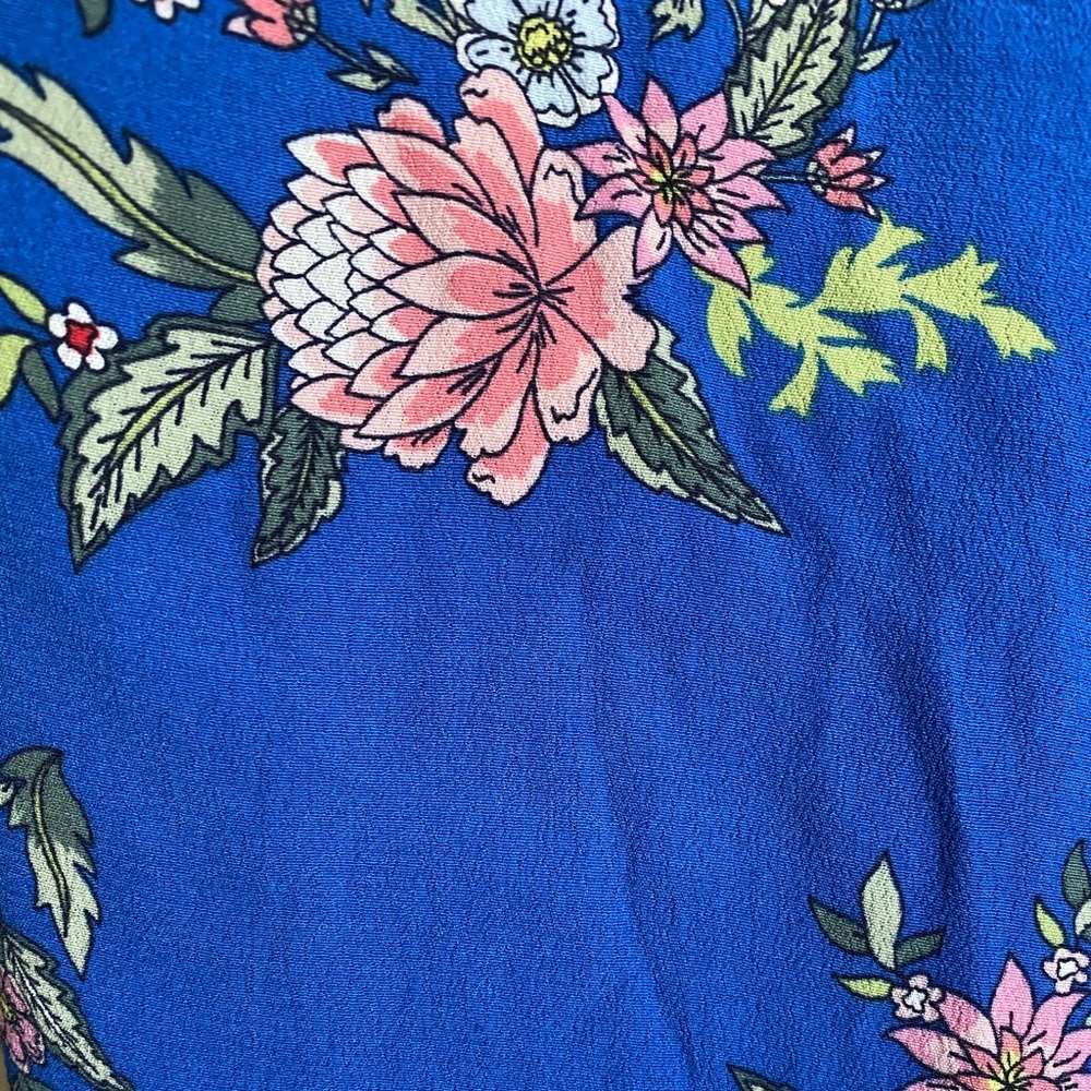 LOFT | Gorgeous Floral Blouse - Picture 8 of 8